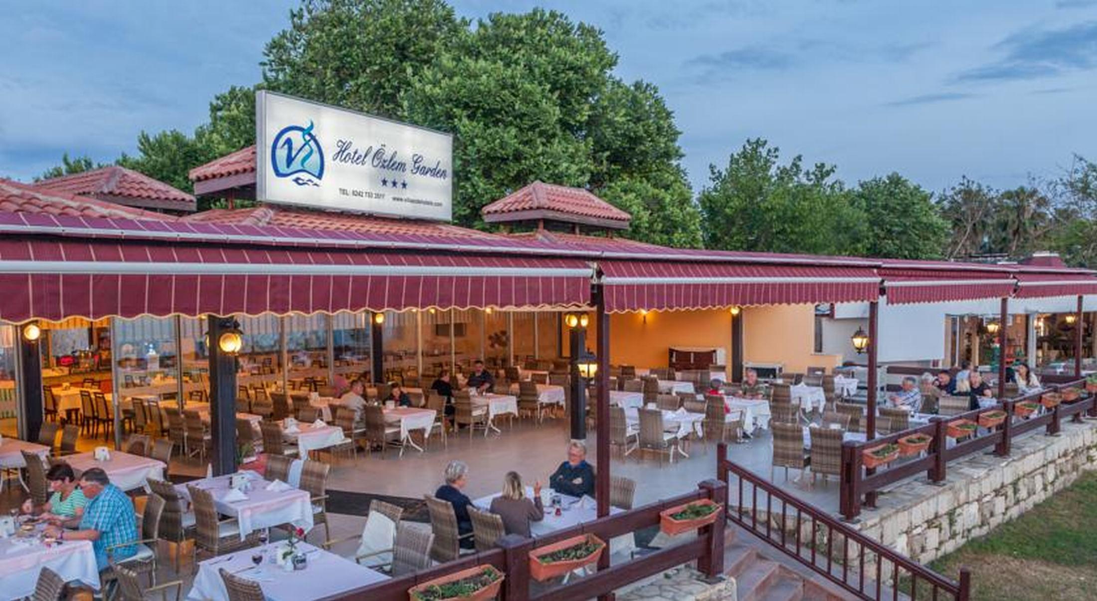 Ozlem Garden Hotel Side Exterior foto