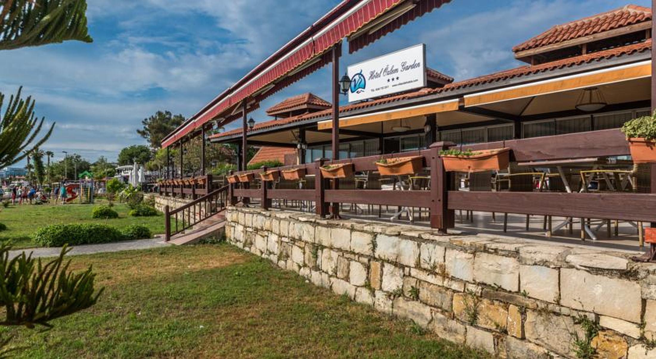 Ozlem Garden Hotel Side Exterior foto