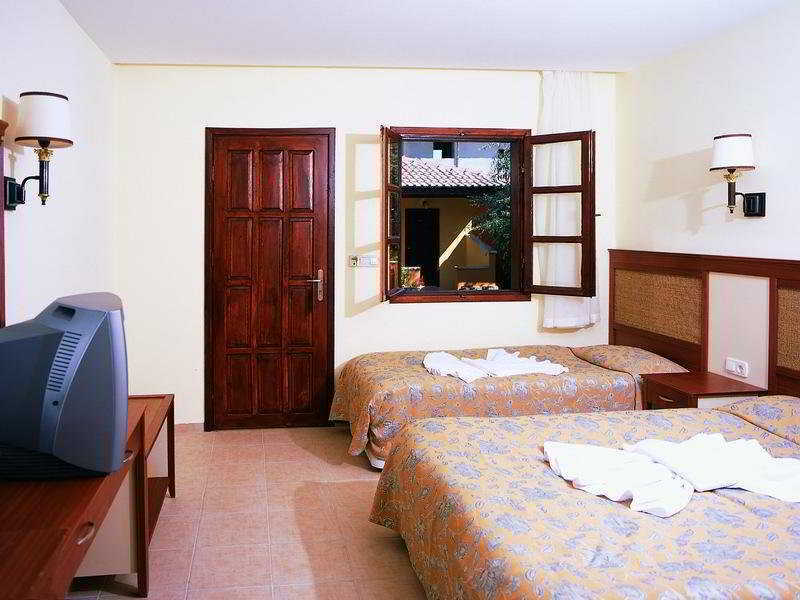 Ozlem Garden Hotel Side Exterior foto